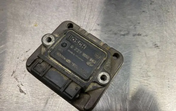 Volkswagen Golf II Ignition amplifier control unit 191905351A 0227100142