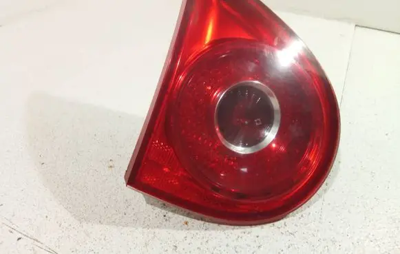 Volkswagen Golf V Tailgate rear/tail lights 1K6945093E A00000785