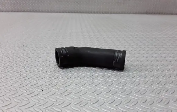 Opel Astra H Breather hose/pipe 