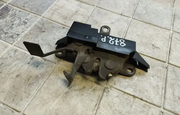 Toyota Avensis T220 Engine bonnet/hood lock/catch