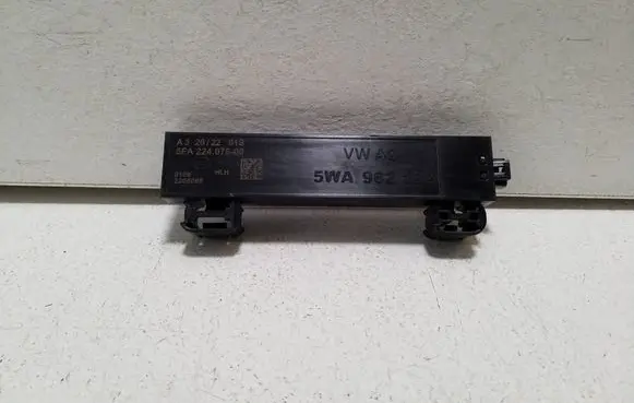 Cupra Born Keyless system antenna 5FA22407500 5WA962132