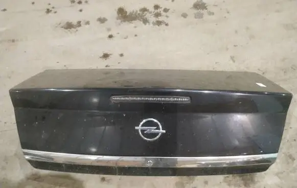 Opel Vectra C Tailgate/trunk/boot lid JUODAS