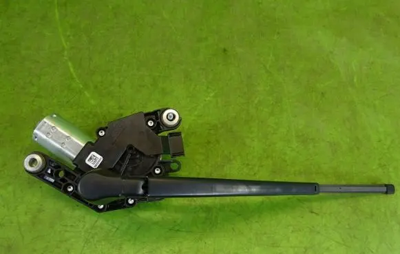 Infiniti Q30 Rear window wiper motor A1569068200