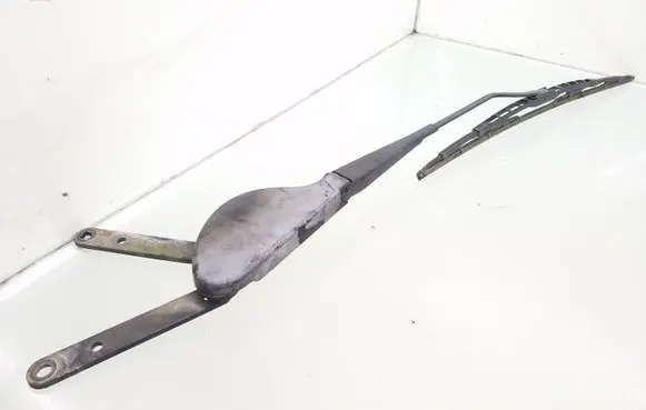 Mercedes-Benz C W203 Front wiper blade arm 181647 A2038200644