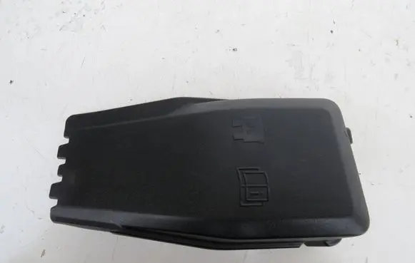 Volvo V60 Fuse box cover 30644652