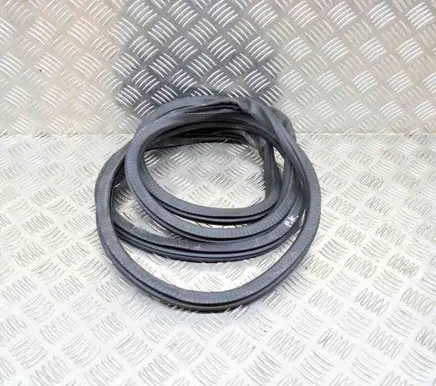 Porsche Panamera (970) Rubber seal front coupe door 