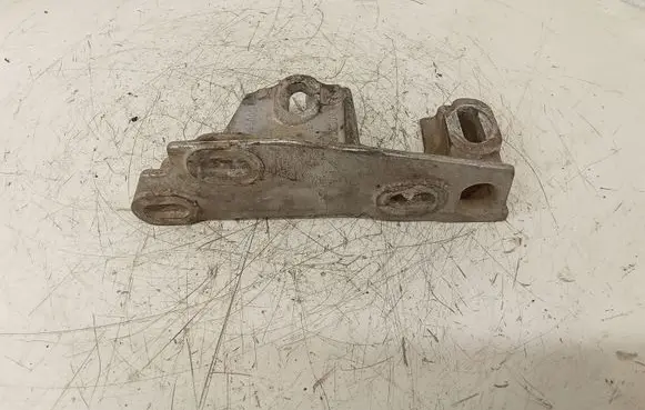 Ford Galaxy Engine mounting bracket 7M0199600C 95VW6030AC