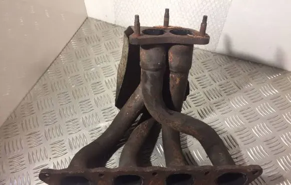 Mitsubishi Galant Exhaust manifold
