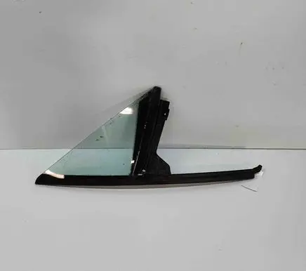 BMW Z3 E36 Front door vent window glass four-door 8410162