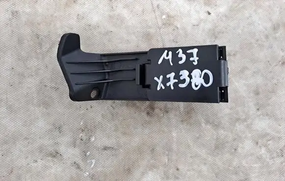 BMW X3 F25 Hazard Warning Triangle Mounting Bracket 7223321