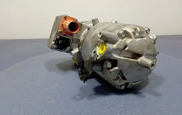 BMW X3 E83 Air conditioning (A/C) compressor (pump) 5A206E9