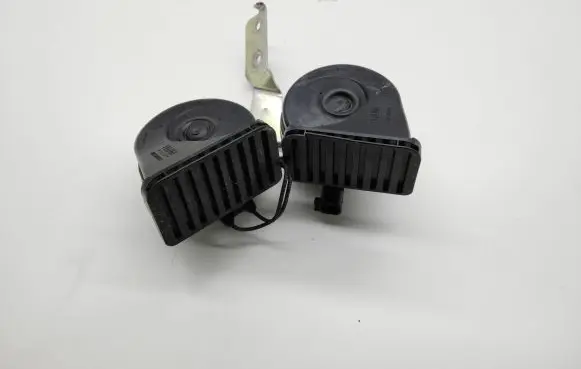 Ford Transit VII Horn signal GK2T13A803AB 4L12042023