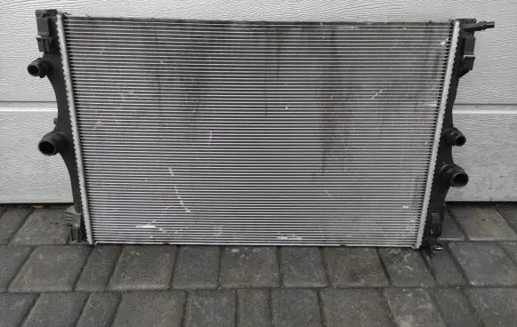 Mercedes-Benz GLB x247 Coolant radiator A2475000203