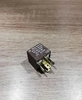 Audi A6 S6 C4 4A Other relay 431951253D 20201001 BROWN