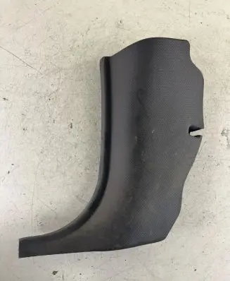 Foot area side trim