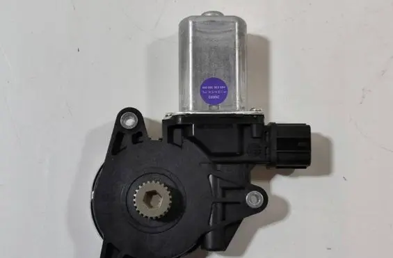 Tesla Model S Sunroof motor/actuator 1006361-00-B 100636100B 100636