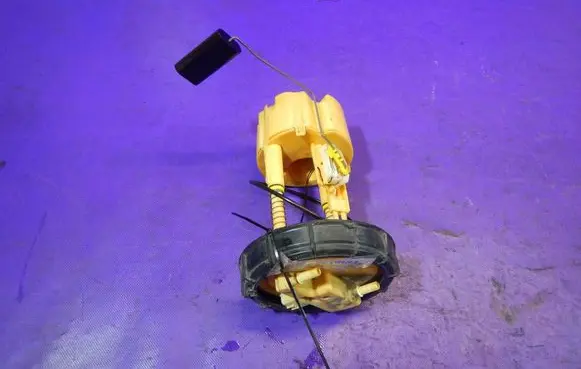 Nissan Almera Tino Fuel level sensor 