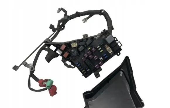 Subaru Legacy Fuse module 82241AG070