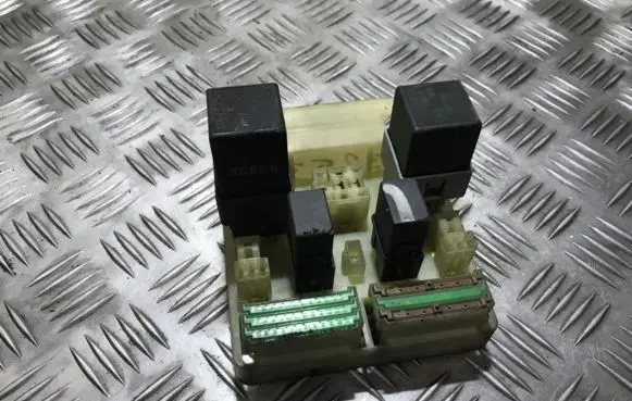 Volvo S40, V40 Fuse box set mb953394 mb95332821l