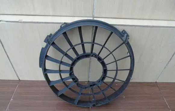 Peugeot 806 Radiator cooling fan shroud