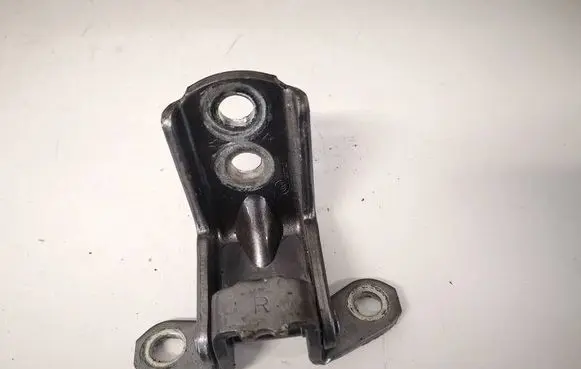 Nissan X-Trail T32 Rear door lower hinge 