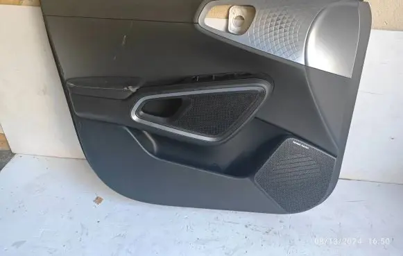 KIA Soul Front door trim (molding)