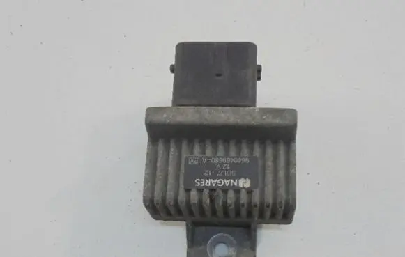 Renault Trafic II (X83) Glow plug pre-heat relay 9640469680A