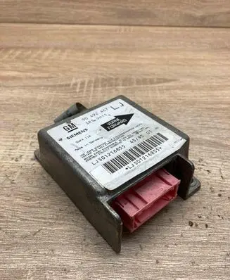 Opel Omega B1 Airbag control unit/module 90492467 5WK4110