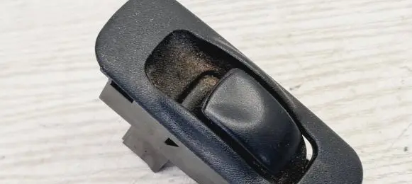 Mitsubishi Space Star Electric window control switch MR608737 4409