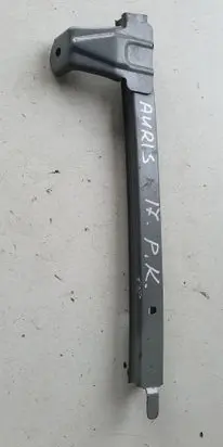 Toyota Auris E180 Front door windshield rail 