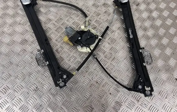 Maserati Quattroporte Front door window regulator with motor 670102268