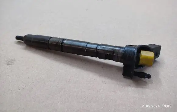 Audi Q7 4L Fuel injector 0445115052