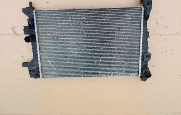 Ford Focus Coolant radiator BV618005BB M152863B