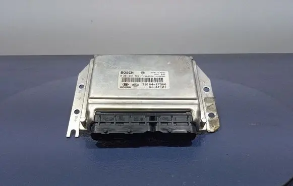 Hyundai Tucson JM Engine control unit/module ECU 3910427300