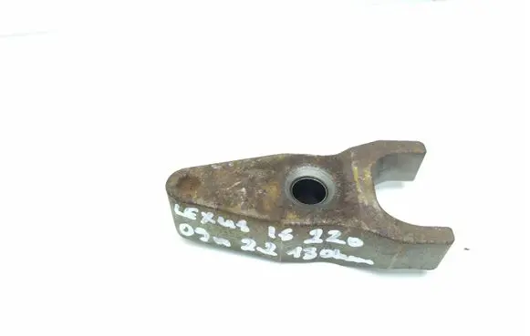 Lexus IS 220D-250-350 Fuel Injector clamp holder