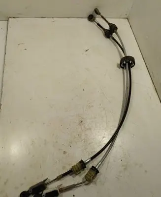 Opel Zafira B Gear shift cable linkage 55351949