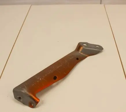 Nissan X-Trail T32 Fender mounting bracket
