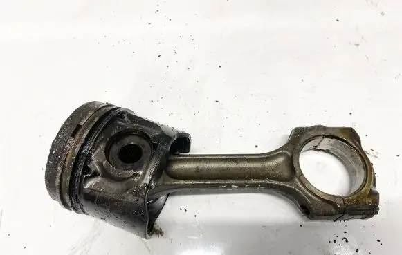 Peugeot 607 Piston with connecting rod