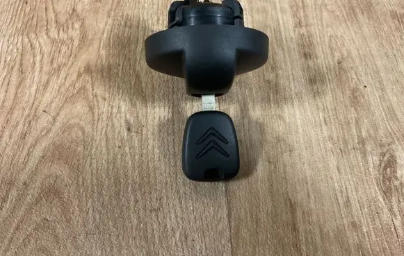 Citroen C3 Ignition key/card 
