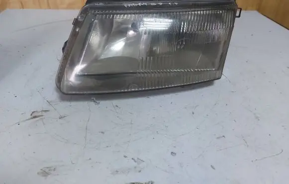 Volkswagen PASSAT B5 Headlight/headlamp