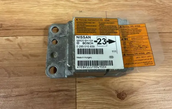 Nissan Note (E11) Airbag control unit/module 98820BH10A 0285010839 YEBH111Y306950