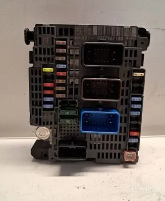 Citroen C4 II Fuse box set 9677987180