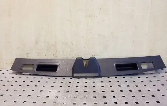 Mercedes-Benz ML W164 Tailgate trim A1647400030