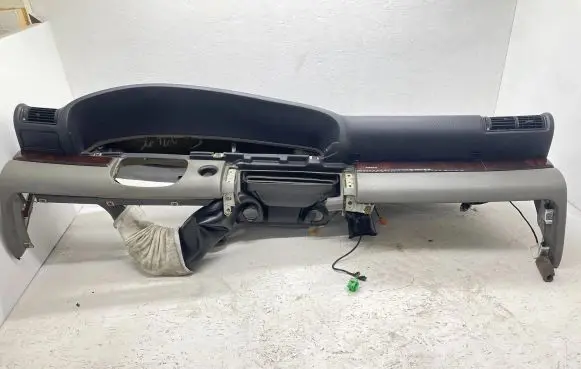 Audi A6 S6 C4 4A Dashboard 4A1864079