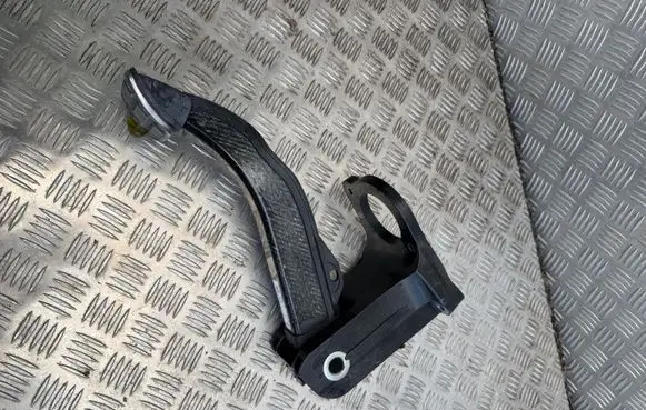Porsche Taycan 9J1 Brake pedal 9JA723029A