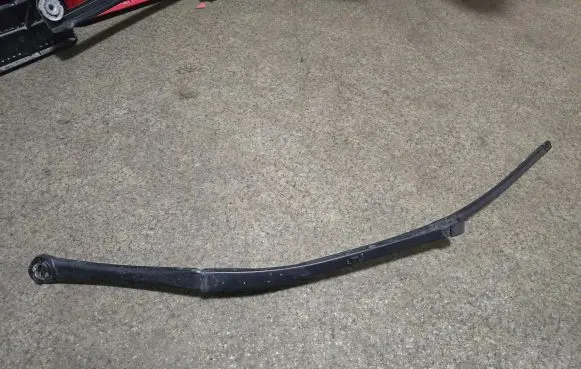 BMW 5 E39 Front wiper blade arm 8361743