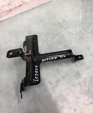 Nissan Qashqai J12 Other engine bay part
