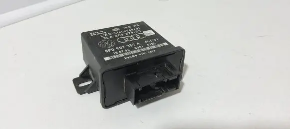 Audi A3 S3 8P Light module LCM 8P0907357A 00010100 5LA00837921