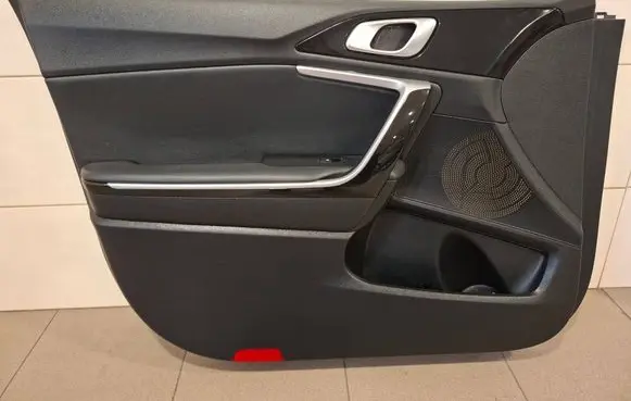 KIA Xceed Front door card panel trim 82350J7000