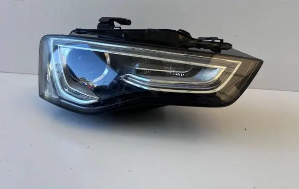 Audi A5 8T 8F Headlight/headlamp 8T0941006C